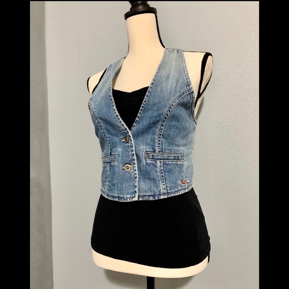 Hollister Jackets & Blazers - NWT Hollister Jean Vest